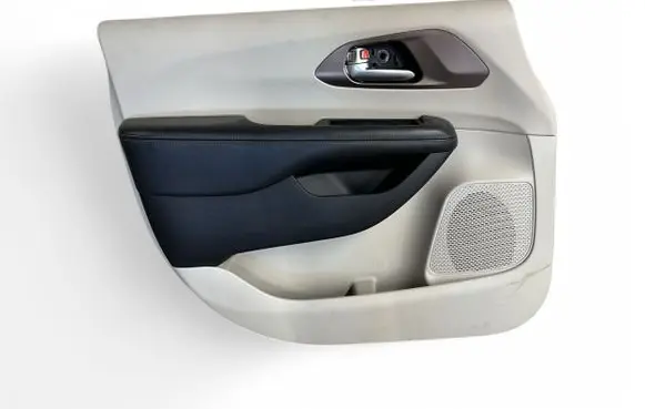 Chrysler Pacifica Sliding door card 5094834