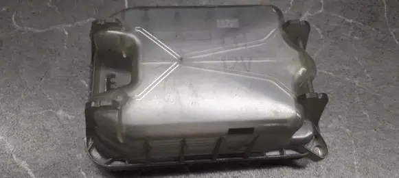 Skoda Octavia Mk2 (1Z) Headlight/headlamp dust cover 4shx-13k046-ba