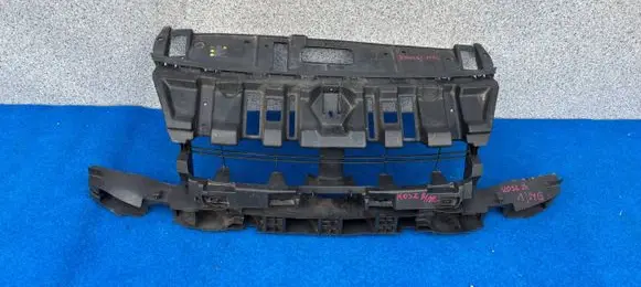 Renault Scenic III - Grand scenic III Front bumper upper radiator grill 620363078R