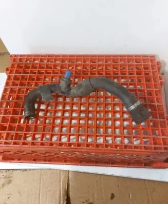 Audi A6 S6 C5 4B Engine coolant pipe/hose 4B3121049B
