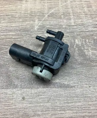 Volkswagen PASSAT B6 Turbo solenoid valve 1J0906283C