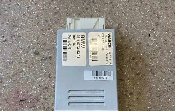 BMW X6 E71 Air suspension control unit module (rear) 6793163