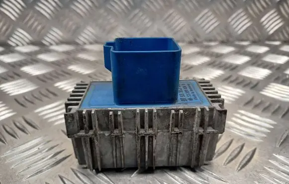 Glow plug pre-heat relay