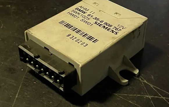 BMW 3 E46 Tow bar trailer control unit/module 61356908767 B320203 5WK1025