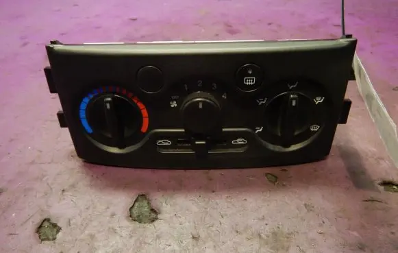 Chevrolet Aveo Interior fan control switch 