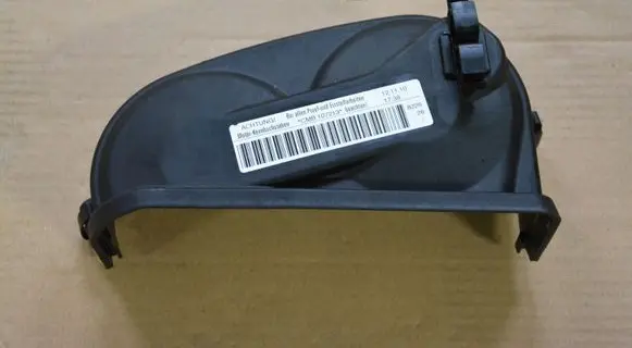 Volkswagen Golf VII Timing belt guard (cover) 04C109108
