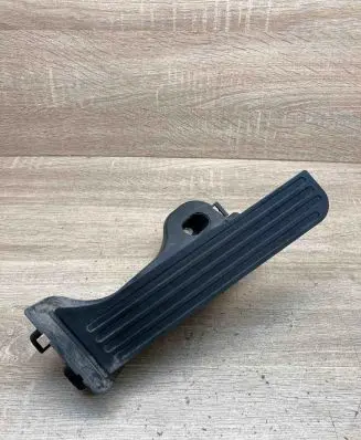 Volkswagen PASSAT B6 Accelerator throttle pedal 1K1723503L 6PV00860001