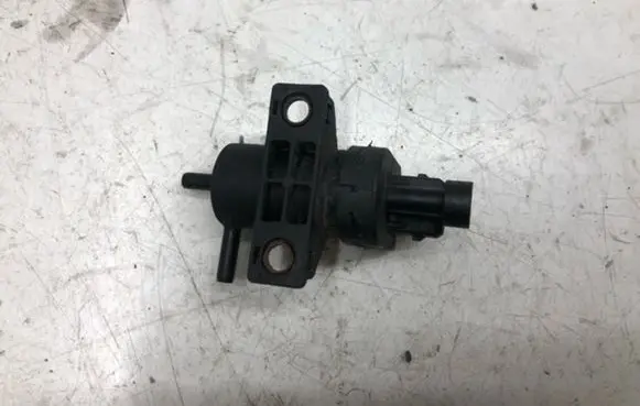 Renault Megane II Vacuum valve 7700113709