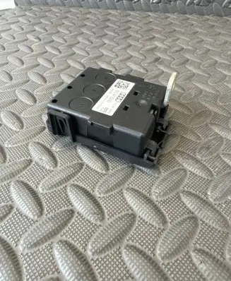 Audi A5 Voltage converter/converter module 8W0941824AN