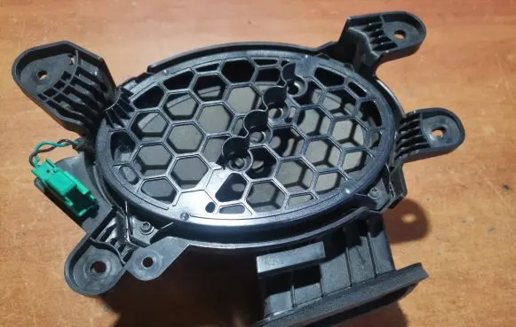 Ford Kuga III Subwoofer speaker LJ6T19A067AB