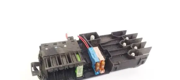 Mercedes-Benz E W211 Fuse box set 2115452301