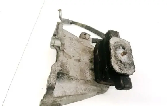 BMW 5 GT F07 Engine mount bracket 13807410 138074-10