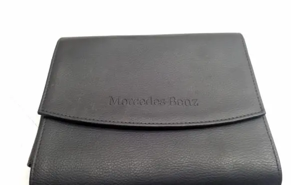 Mercedes-Benz C W204 Owners service history hand book 