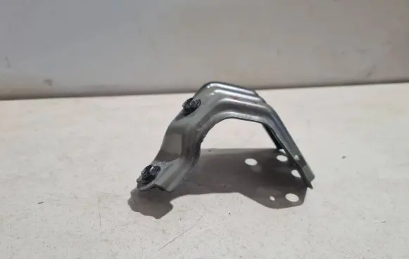 Lexus RX 450H Fender mounting bracket 