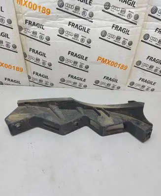 Volkswagen PASSAT B6 Front bumper mounting bracket 3C0807890