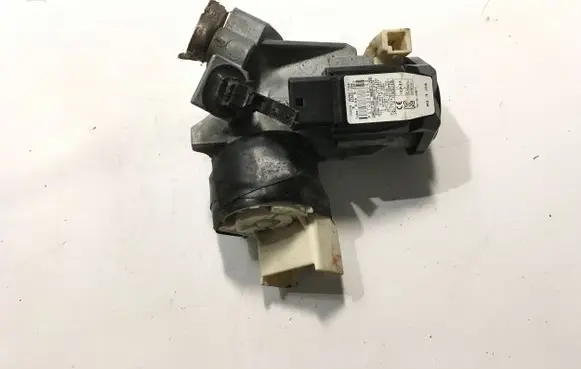 Toyota Hilux (AN10, AN20, AN30) Ignition lock P57U3249043 2008DJ1826 625557000