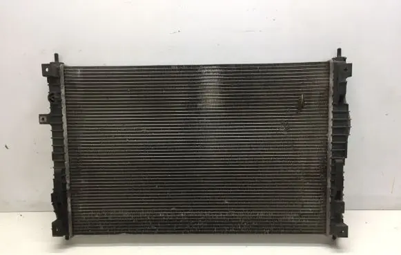 Citroen C4 II Picasso Water pump 