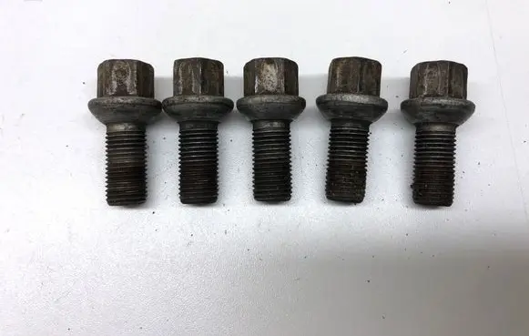 Mercedes-Benz C W204 Nuts/bolts 