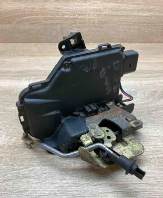 Audi A6 S6 C5 4B Front door lock 4B1837016B