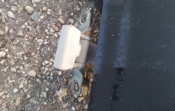 BMW 3 E46 Tailgate/trunk/boot hinge