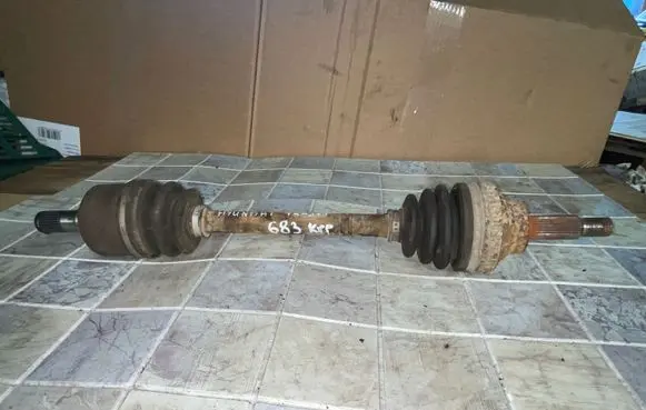 Hyundai Trajet Front driveshaft