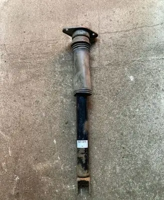 Hyundai i40 Rear shock absorber/damper 553113Z110 1721