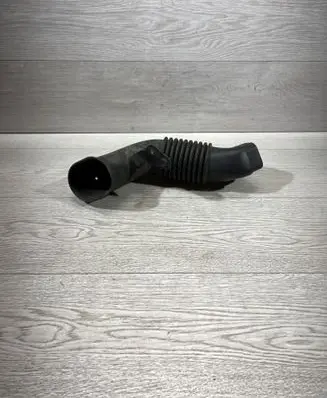 BMW 3 E90 E91 Air intake duct part 7790056 58300015 VCD446144