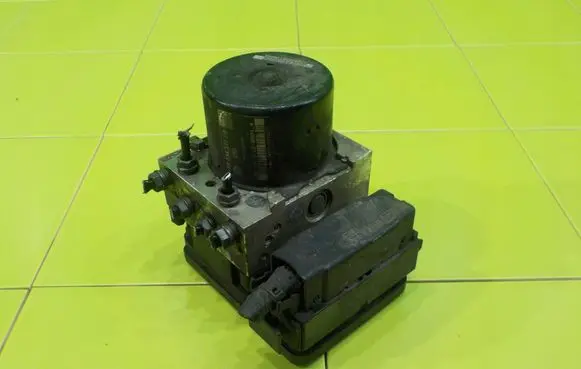 Skoda Superb B6 (3T) ABS Pump 1K0614517ED XP276
