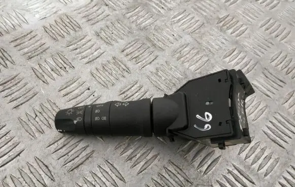 Nissan Primera Indicator stalk 25540AV600