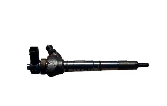 Volkswagen PASSAT B8 Fuel injector 04L130277