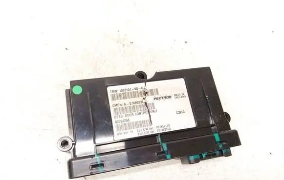 Tesla Model S Other control units/modules 100310100C