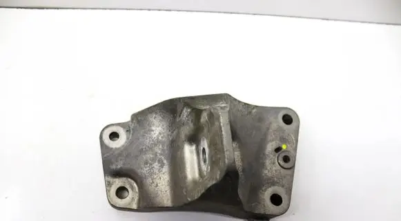 Land Rover Range Rover Sport L461 Engine mounting bracket M8E26061AA