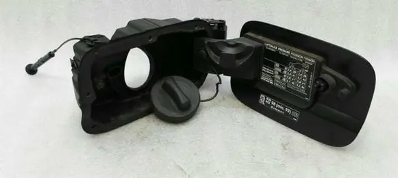 Mercedes-Benz C W204 Fuel tank cap A2047500103