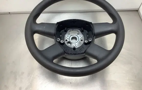 Audi A3 S3 8P Steering wheel 8P0124 3054079