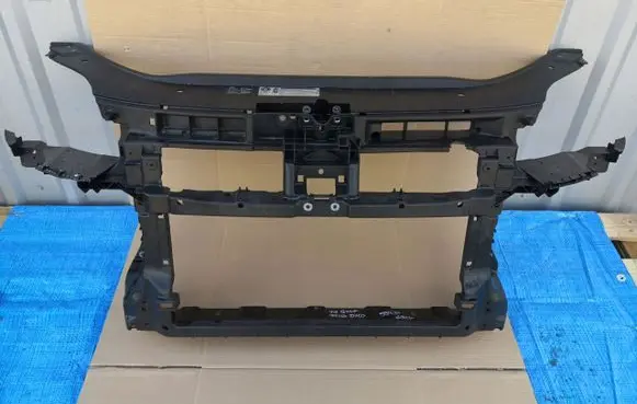 Volkswagen Golf Plus Radiator support slam panel 5M0805588D