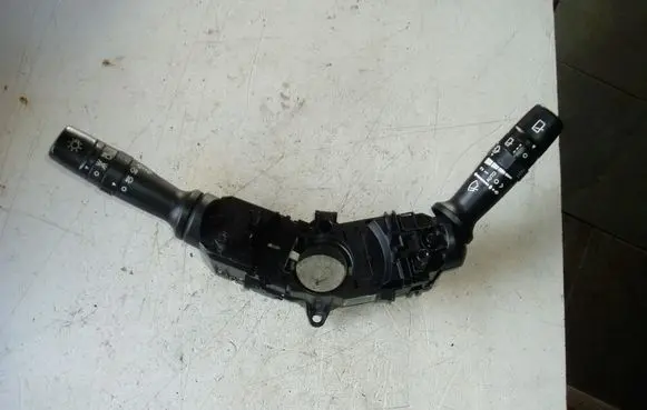 KIA Sorento Indicator stalk 202008910