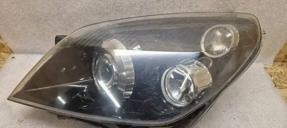 Opel Astra H Headlight/headlamp 5DF00870421 13210773