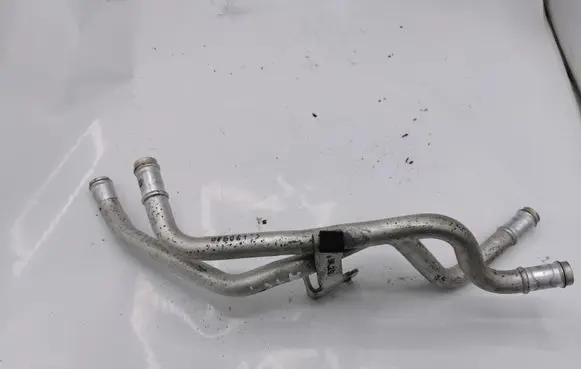 Land Rover Range Rover Sport L320 Engine coolant pipe/hose 608123