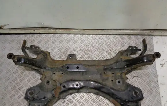 Toyota Auris E180 Front subframe