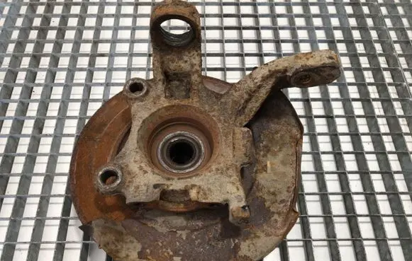 Volkswagen Transporter - Caravelle T4 Front wheel hub spindle knuckle 