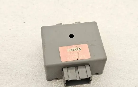 Mitsubishi Eclipse (D21A/D22A/D27A) Alarm relay MB82358