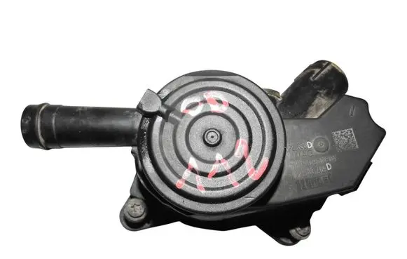Audi RS6 C7 Oil breather separator 0P2103464D