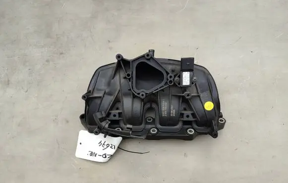 Volkswagen Tiguan Intake manifold 03C129711AB ZSB709AE