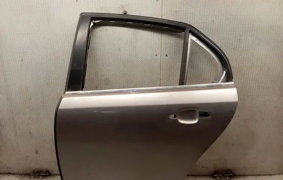 Cadillac BLS Rear door