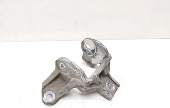 Mitsubishi Outlander Engine mounting bracket 