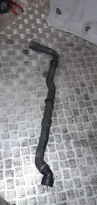 Volkswagen Touareg I Engine coolant pipe/hose