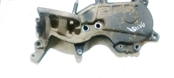 Toyota RAV 4 (XA20) Engine mounting bracket