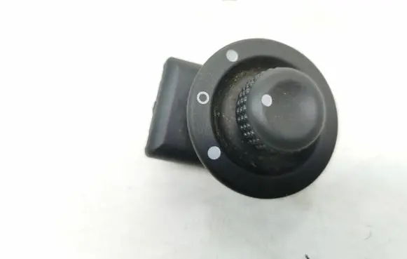 Wing mirror switch