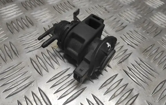 Renault Megane II Turbo solenoid valve 8200661049