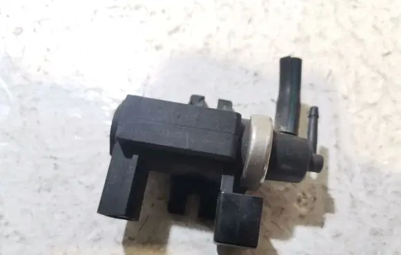 Audi A4 S4 B6 8E 8H Turbo solenoid valve 8E0906628 72290309